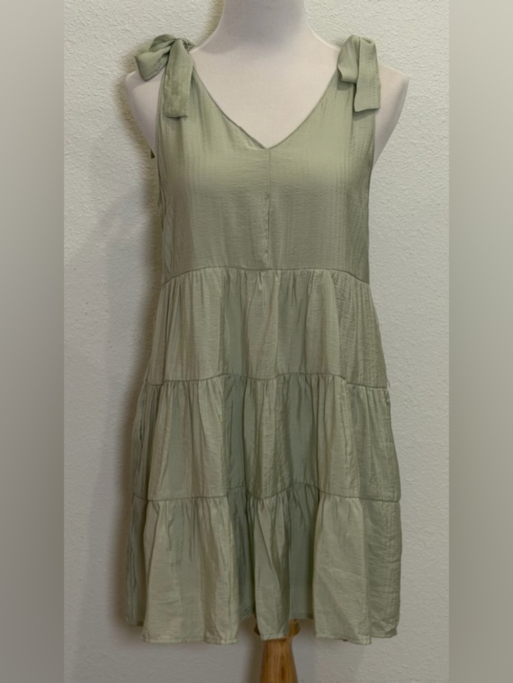 NEW Blu Pepper Tiered Mini Babydoll Dress Large Sage Green Bow Tie Coquette Soft